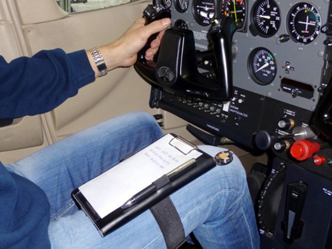 Hovedbilde Design4Pilots Knebrett iPad standard